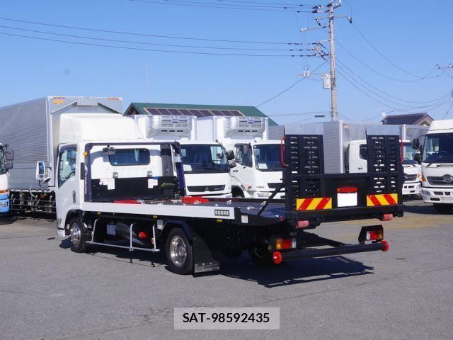 Isuzu ELF TRUCK 2019-04 3668056-2