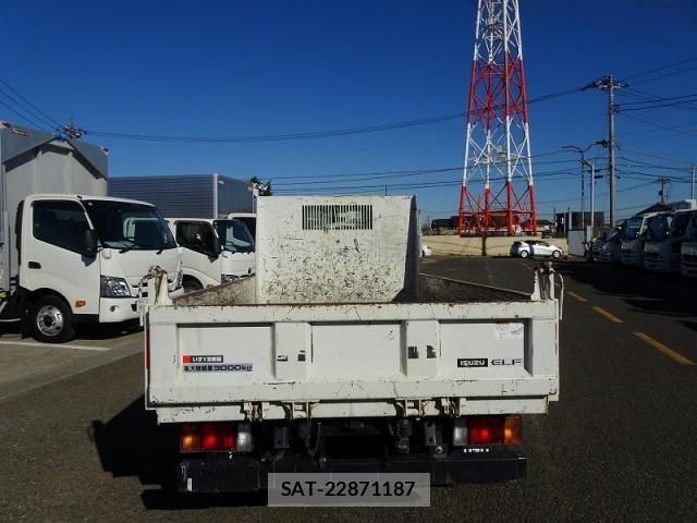Isuzu ELF TRUCK 2023-10 3668072-9