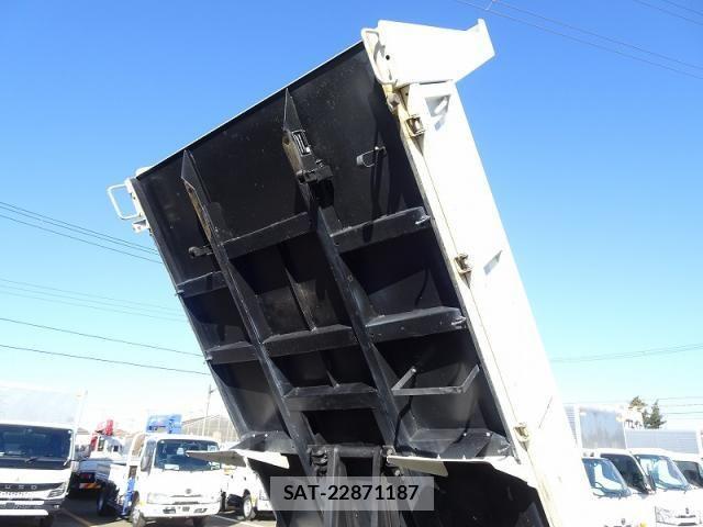 Isuzu ELF TRUCK 2023-10 3668072-3