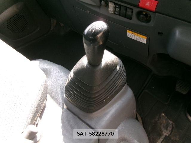 Isuzu ELF TRUCK 2009-06 3668252-18