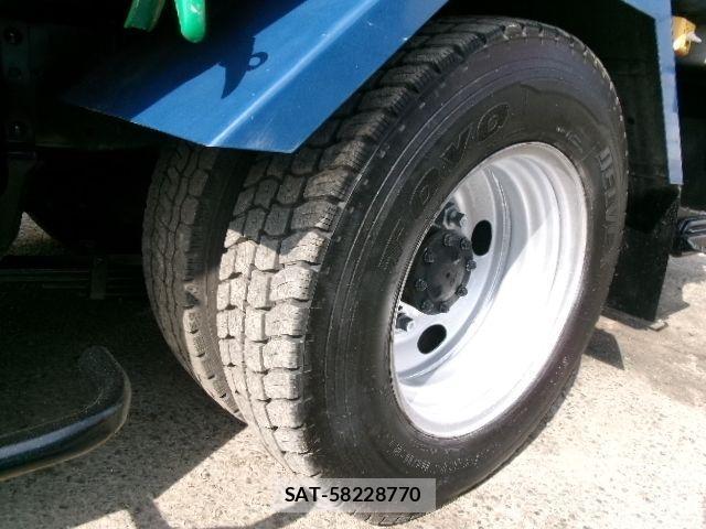 Isuzu ELF TRUCK 2009-06 3668252-29