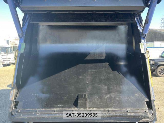 Isuzu ELF TRUCK 2013-07 3714099-13