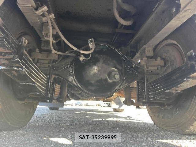 Isuzu ELF TRUCK 2013-07 3714099-26