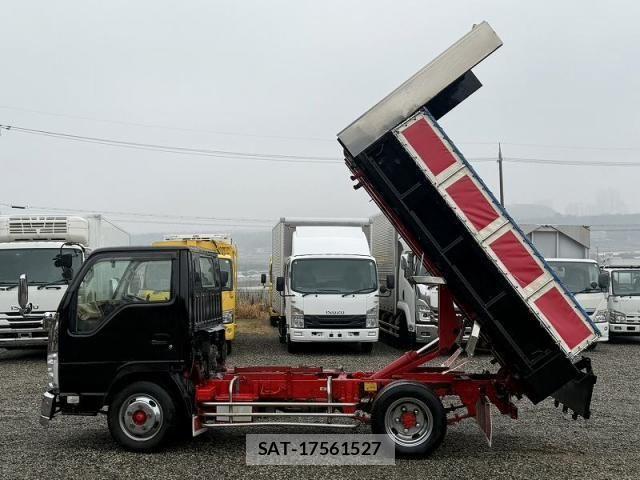 Isuzu ELF TRUCK 2011-10 3714107-19
