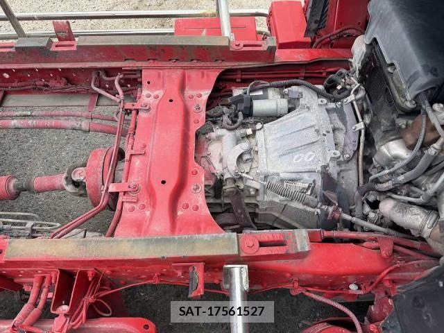 Isuzu ELF TRUCK 2011-10 3714107-26