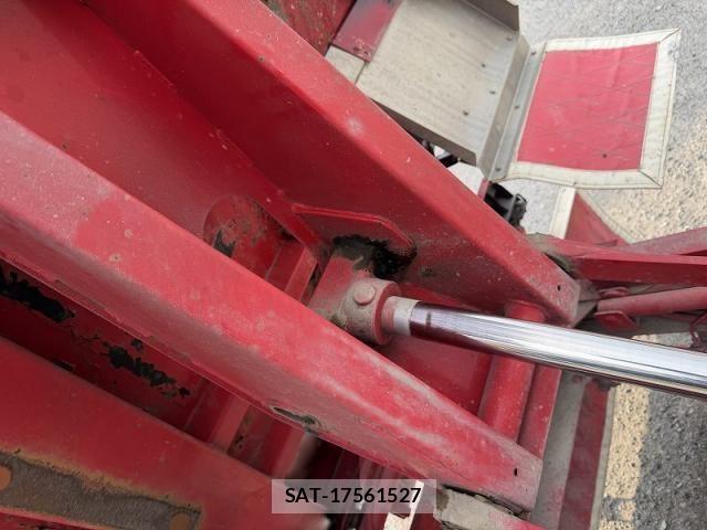 Isuzu ELF TRUCK 2011-10 3714107-29