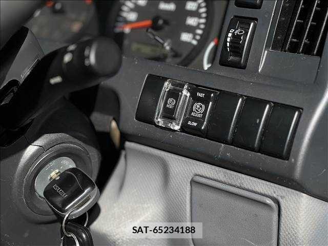 Isuzu ELF TRUCK 2014-03 3714103-7