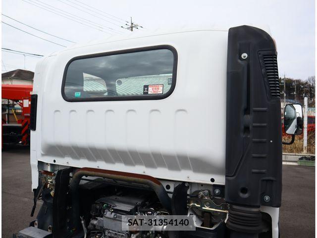 Isuzu ELF TRUCK 2018-07 3768090-15