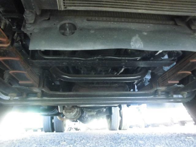 Isuzu ELF TRUCK 2011-03 3758420-17