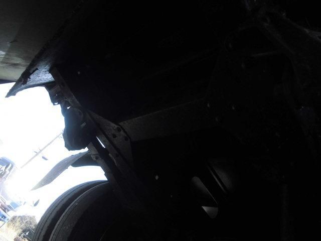 Isuzu ELF TRUCK 2011-03 3758420-19
