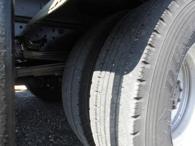 Isuzu ELF TRUCK 2011-03 3758420-23