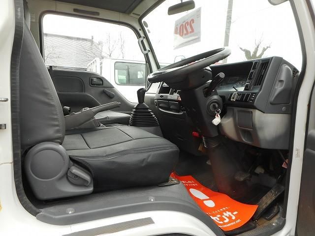 Isuzu ELF TRUCK 2011-08 3847232-13