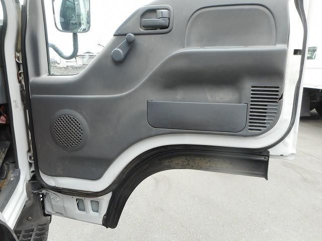 Isuzu ELF TRUCK 2011-08 3847232-14
