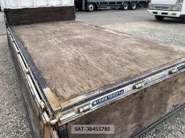 Isuzu ELF TRUCK 1990-07 3905256-2