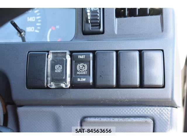 Isuzu ELF TRUCK 2012-07 4041562-14