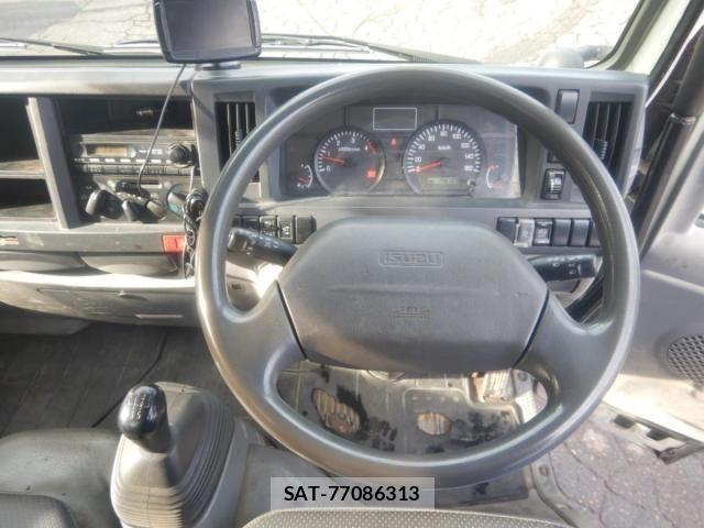 Isuzu ELF TRUCK 2013-06 4041578-9