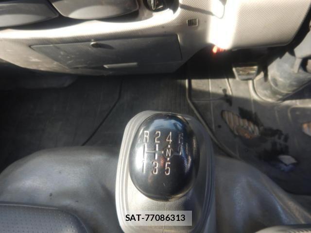 Isuzu ELF TRUCK 2013-06 4041578-12