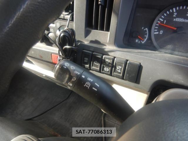 Isuzu ELF TRUCK 2013-06 4041578-13