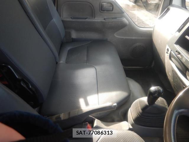 Isuzu ELF TRUCK 2013-06 4041578-16