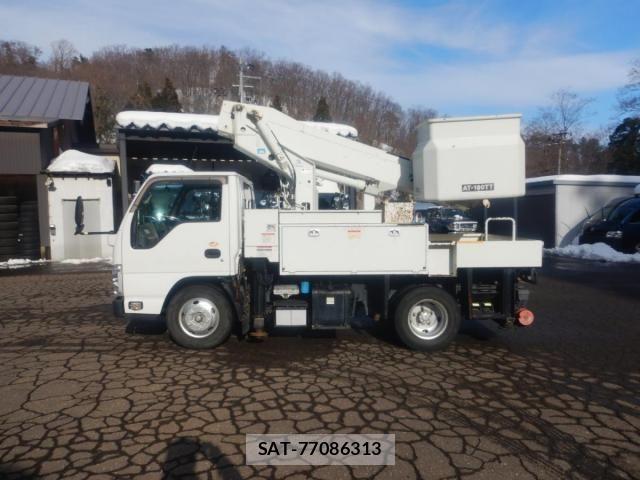Isuzu ELF TRUCK 2013-06 4041578-3