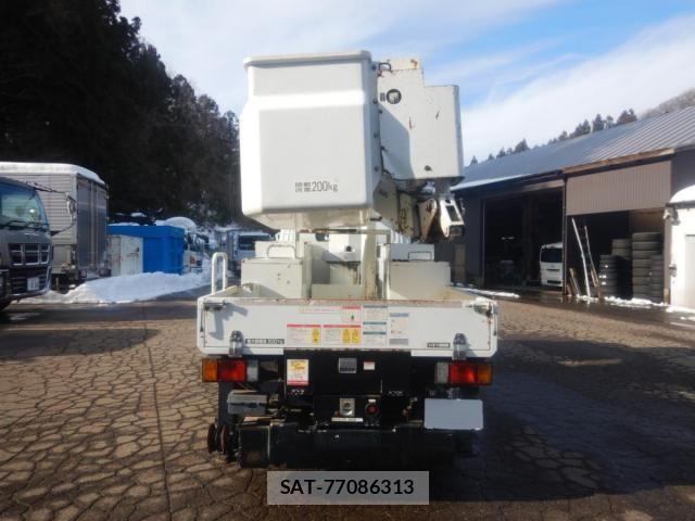 Isuzu ELF TRUCK 2013-06 4041578-5