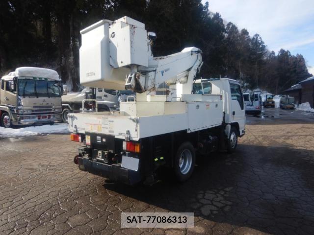 Isuzu ELF TRUCK 2013-06 4041578-6