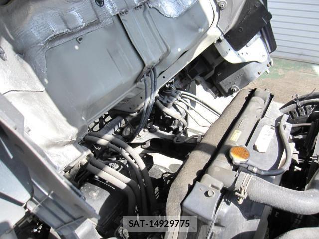 Isuzu ELF TRUCK 2004-03 4041583-24