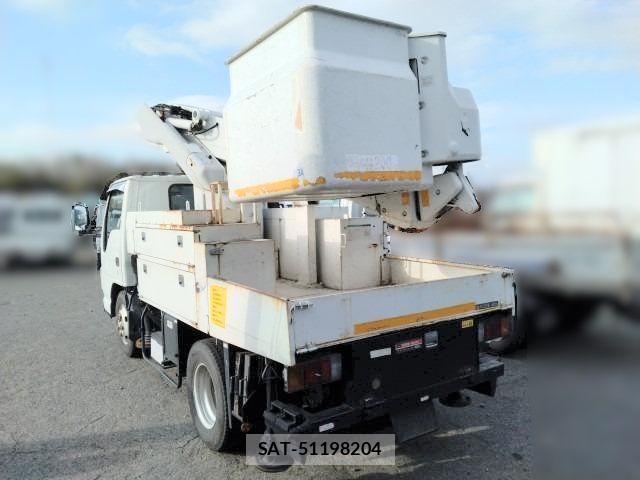 Isuzu ELF TRUCK 2008-01 4041582-3