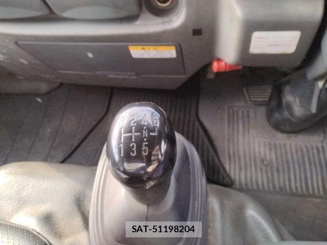 Isuzu ELF TRUCK 2008-01 4041582-8
