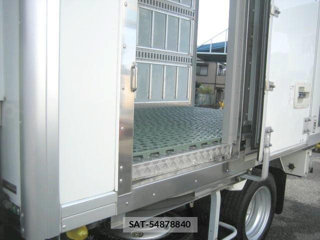 Isuzu ELF TRUCK 2018-12 4041545-8