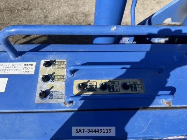 Isuzu ELF TRUCK 2012-08 4109358-15