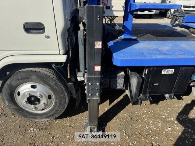 Isuzu ELF TRUCK 2012-08 4109358-16