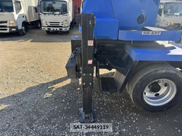 Isuzu ELF TRUCK 2012-08 4109358-19