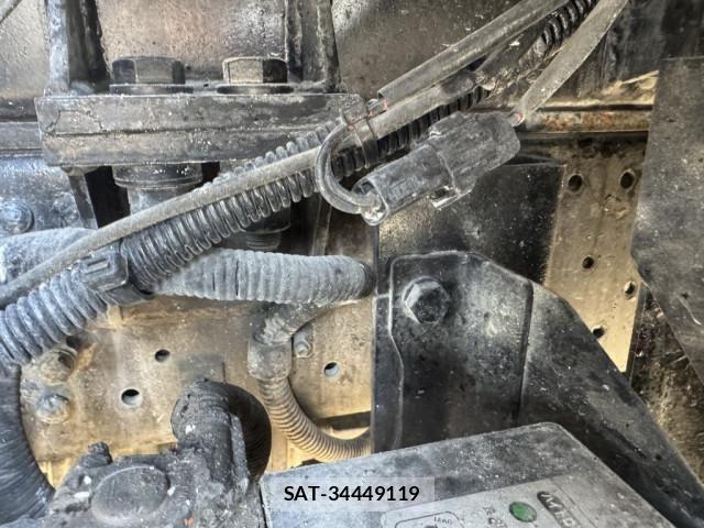 Isuzu ELF TRUCK 2012-08 4109358-21