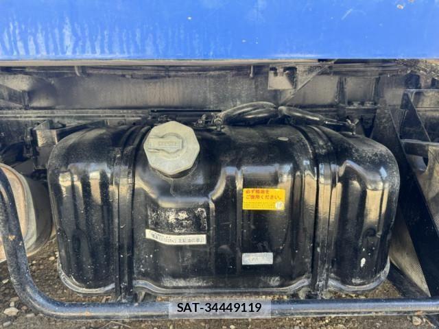 Isuzu ELF TRUCK 2012-08 4109358-27