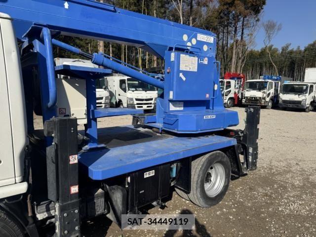 Isuzu ELF TRUCK 2012-08 4109358-6