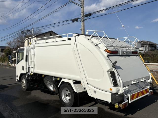 Isuzu ELF TRUCK 2017-11 4109284-3