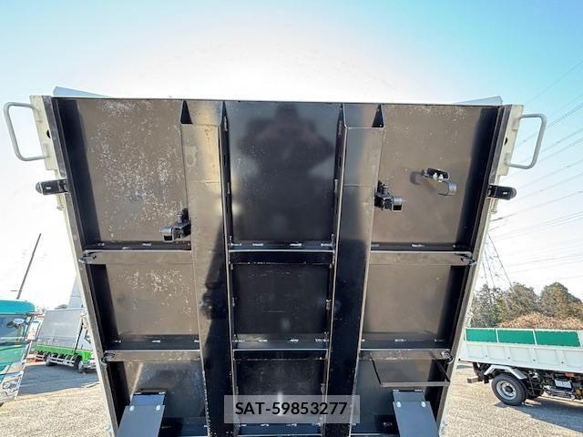 Isuzu ELF TRUCK 2024-03 4109285-9