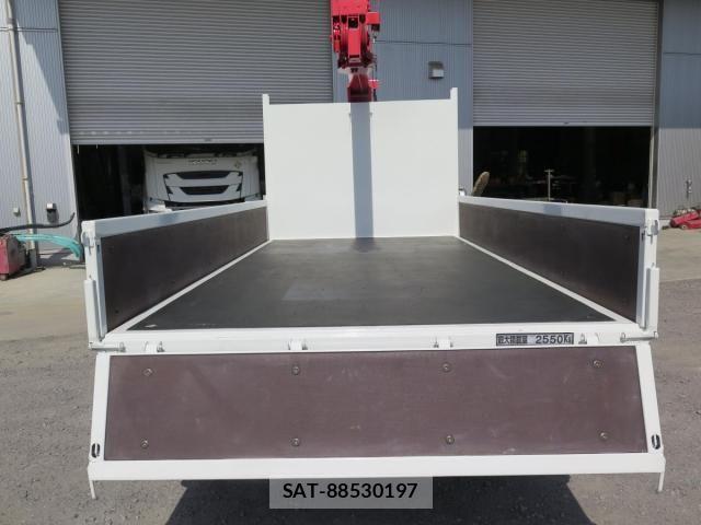 Isuzu ELF TRUCK 2017-04 4109283-14