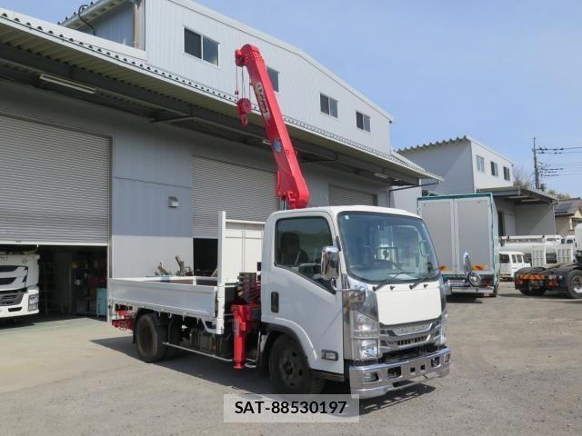 Isuzu ELF TRUCK 2017-04 4109283-15