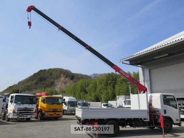 Isuzu ELF TRUCK 2017-04 4109283-16