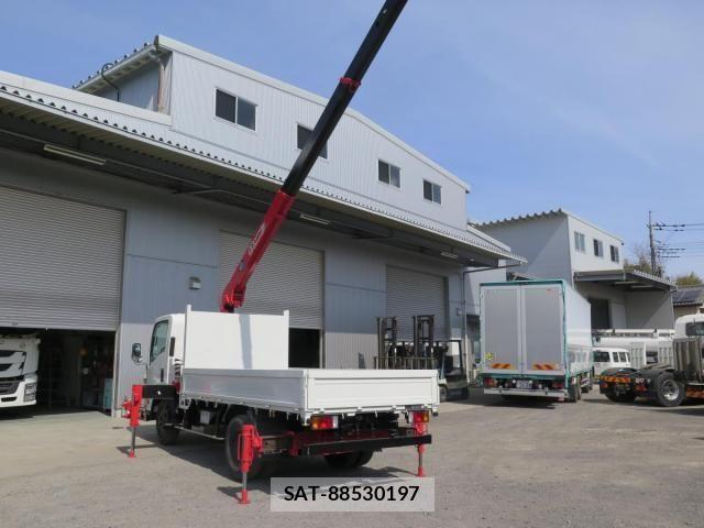 Isuzu ELF TRUCK 2017-04 4109283-18