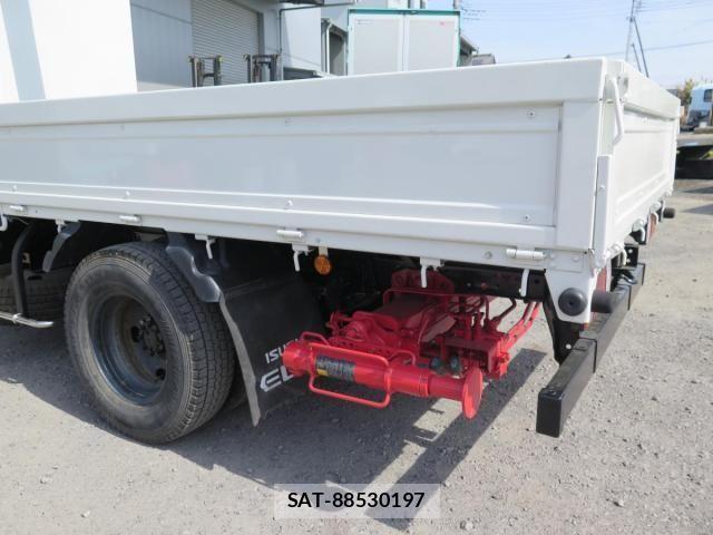 Isuzu ELF TRUCK 2017-04 4109283-23