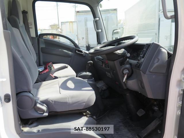 Isuzu ELF TRUCK 2017-04 4109283-24