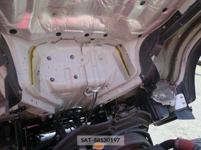 Isuzu ELF TRUCK 2017-04 4109283-28