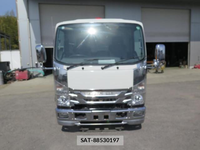 Isuzu ELF TRUCK 2017-04 4109283-2