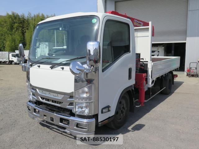 Isuzu ELF TRUCK 2017-04 4109283-3