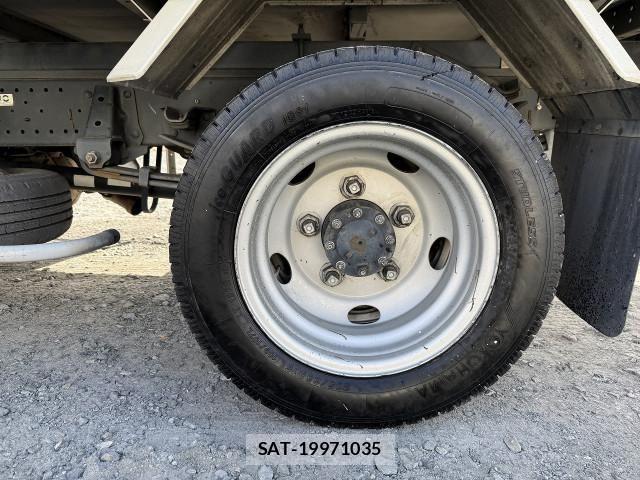 Isuzu ELF TRUCK 2018-01 4109361-12