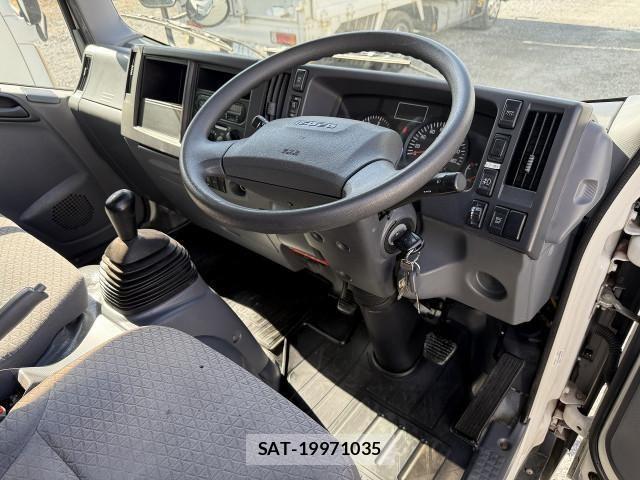 Isuzu ELF TRUCK 2018-01 4109361-14