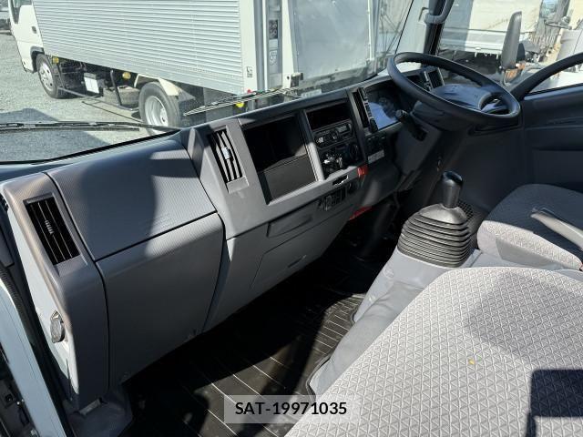 Isuzu ELF TRUCK 2018-01 4109361-19